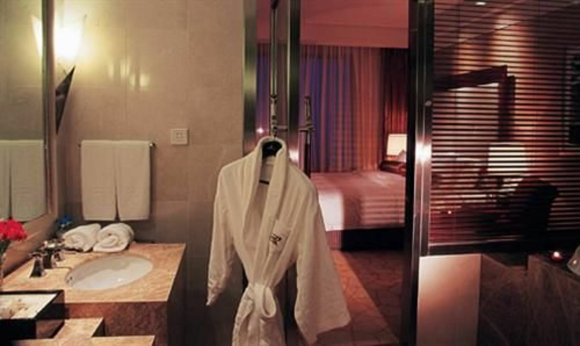 Ruiwan New Century Hotel Tientsin Esterno foto